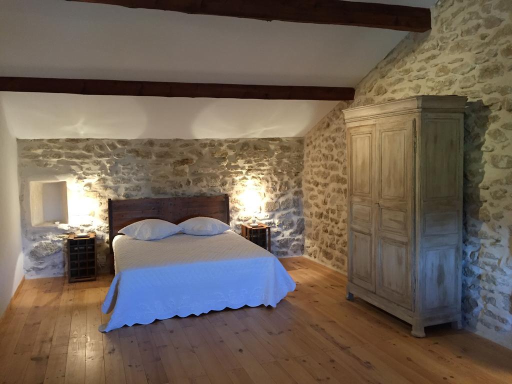 B&B - Le Vieux Figuier Вакерас Екстер'єр фото